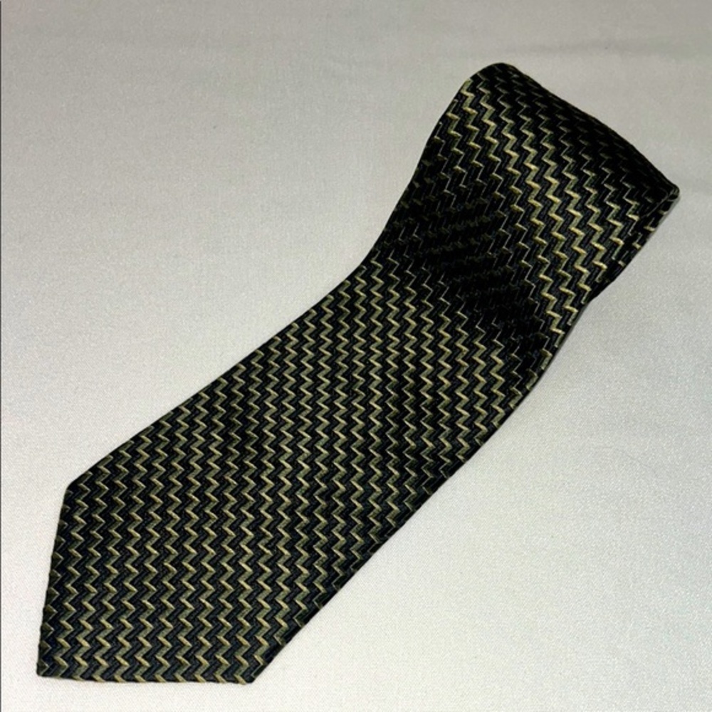 Express Green and Yellow Silk Chevron Print Tie
